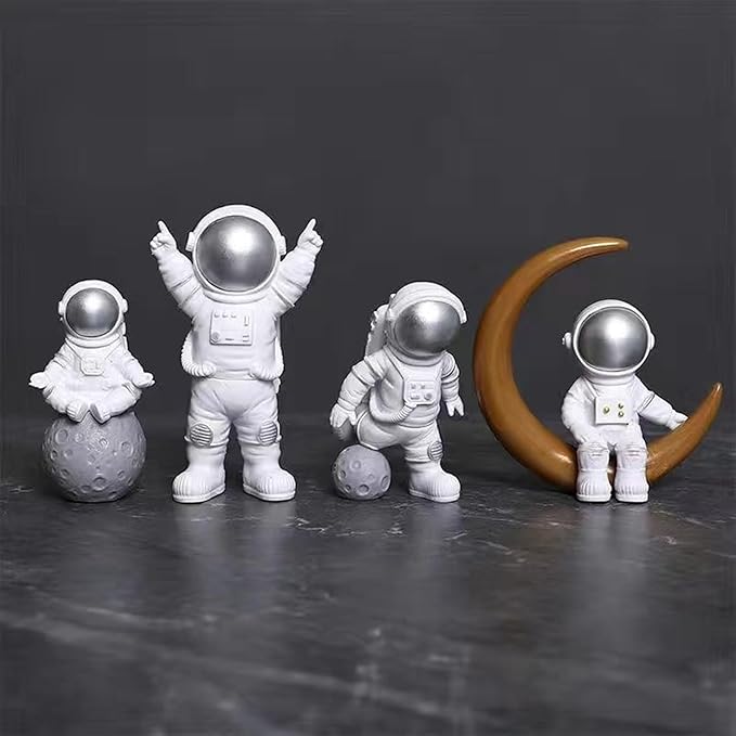 ASTRONAUT CAKE TOPPERS
