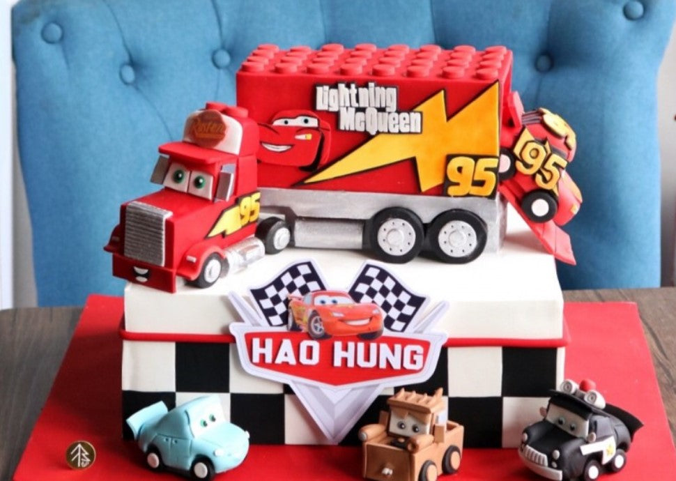 LIGHTNING MCQUEEN MARK UNCLE TRUCK