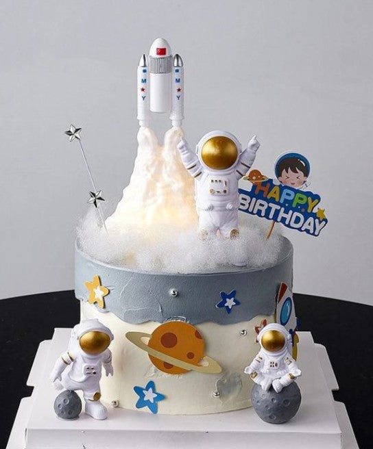 MINI SET OF 3 ASTRONAUT CAKE TOPPER