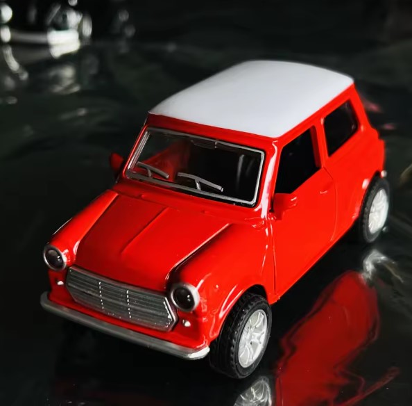 VW BEETLE DIE-CAST MINIATURE CAR