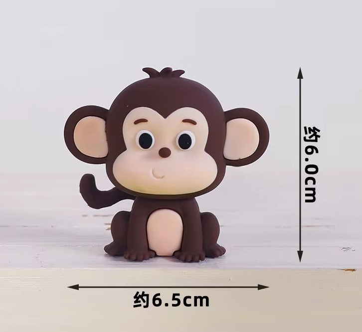 SAFARI/ JUNGLE ANIMALS CAKE TOPPER